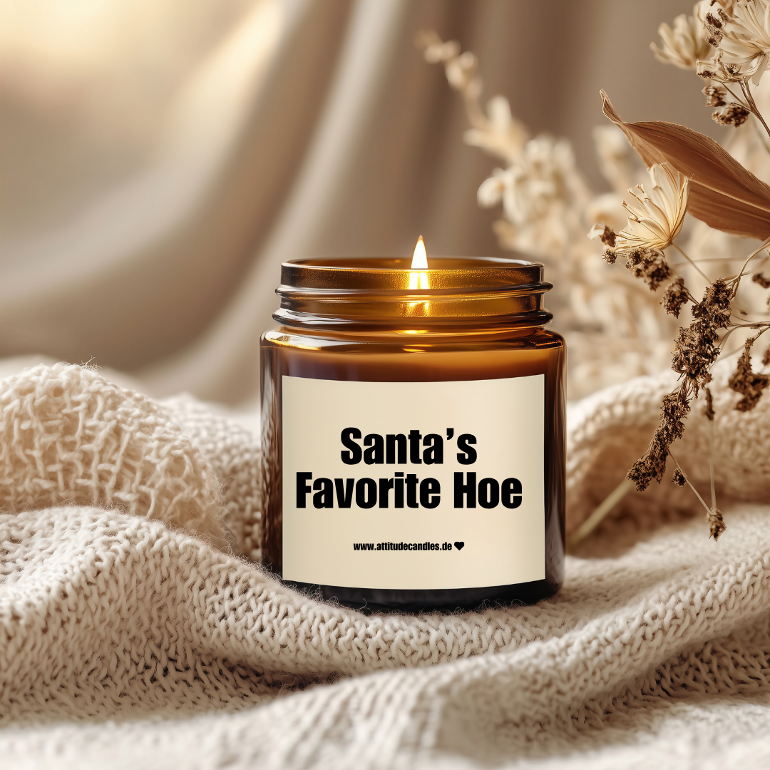 Santa’s Favorite Hoe | Attitude Candles | versch. Größen | 30h oder 50h Brenndauer