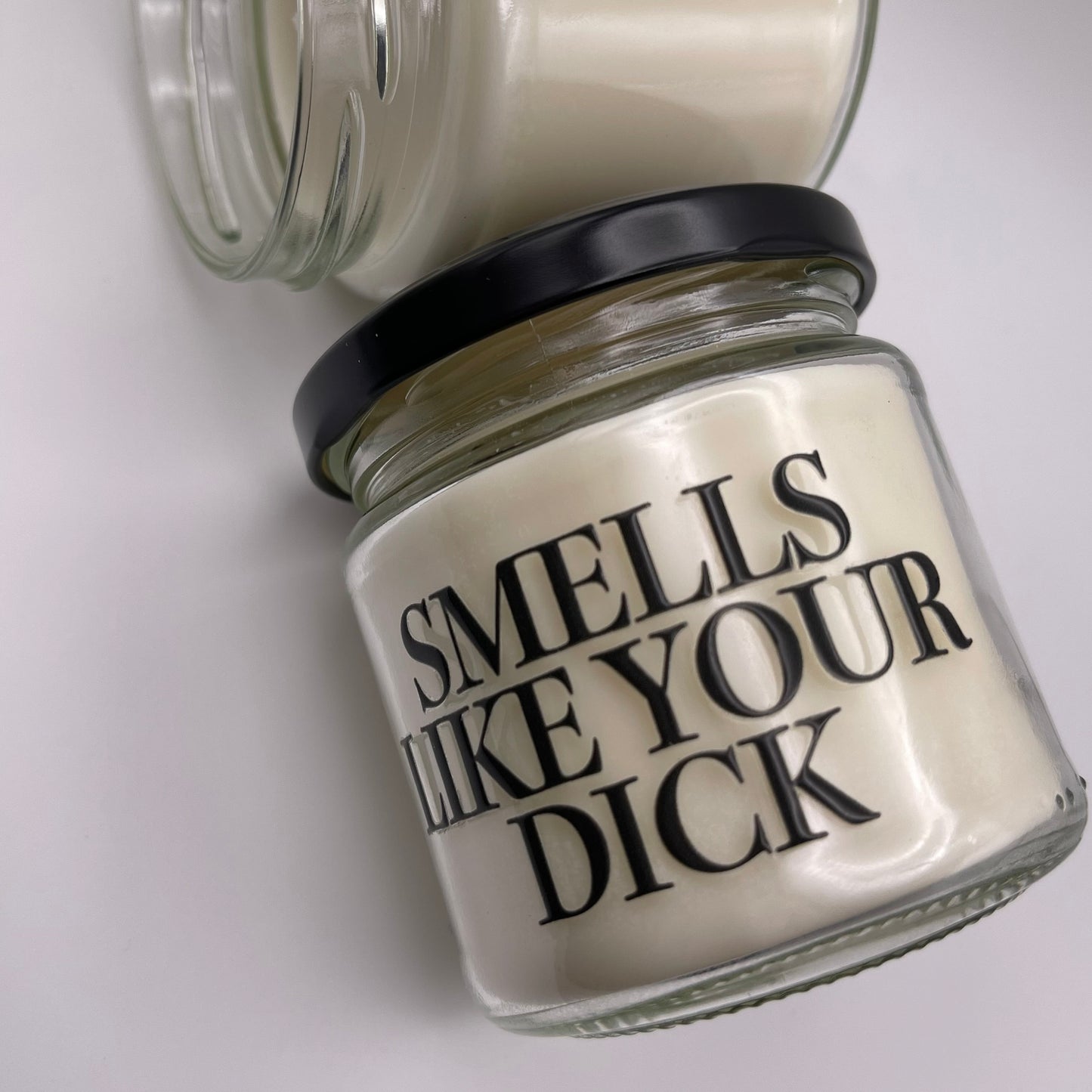 Smells Like your Dick | Kerze | Attitude Candles | minimalistisch | Duftkerze | 40 Stunden Brenndauer | Geschenk | Geschenkidee | Geburtstag