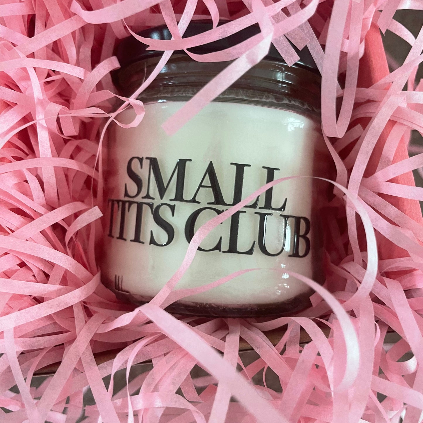 Small Tits Club | Duftkerze | 40 Stunden Brenndauer Geschenk Geburtstag Hochzeit Partner Familie Freunde lustig witzig Spaß Freude