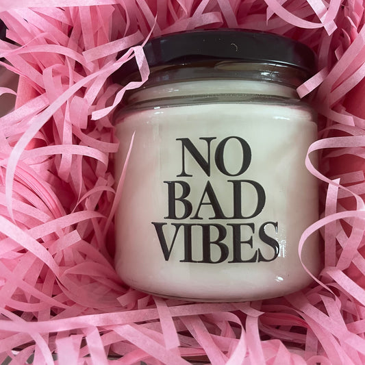 No Bad Vibes | Attitude Candles | Duftkerze | 40 Stunden Brenndauer Geschenk Geburtstag Hochzeit Partner Familie Freunde lustig witzig