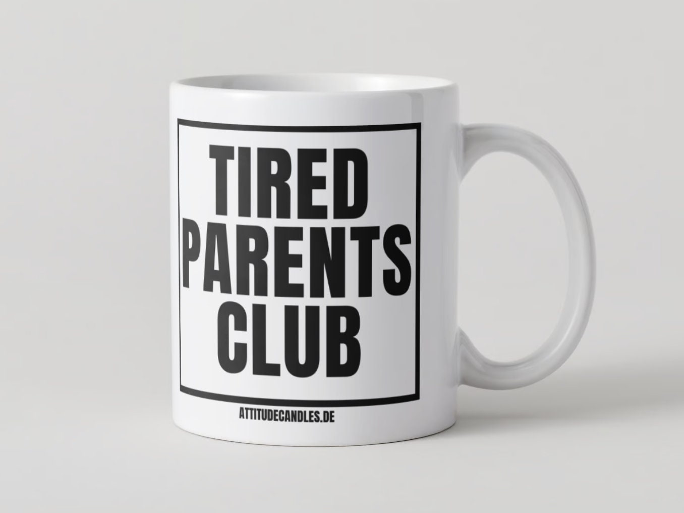 Tired Parents Club | Mug | 325ml geeignet für Rechts- & Linkshänder | Geschirrspüler- u. Mikrowellenfest | kostenfreier Versand