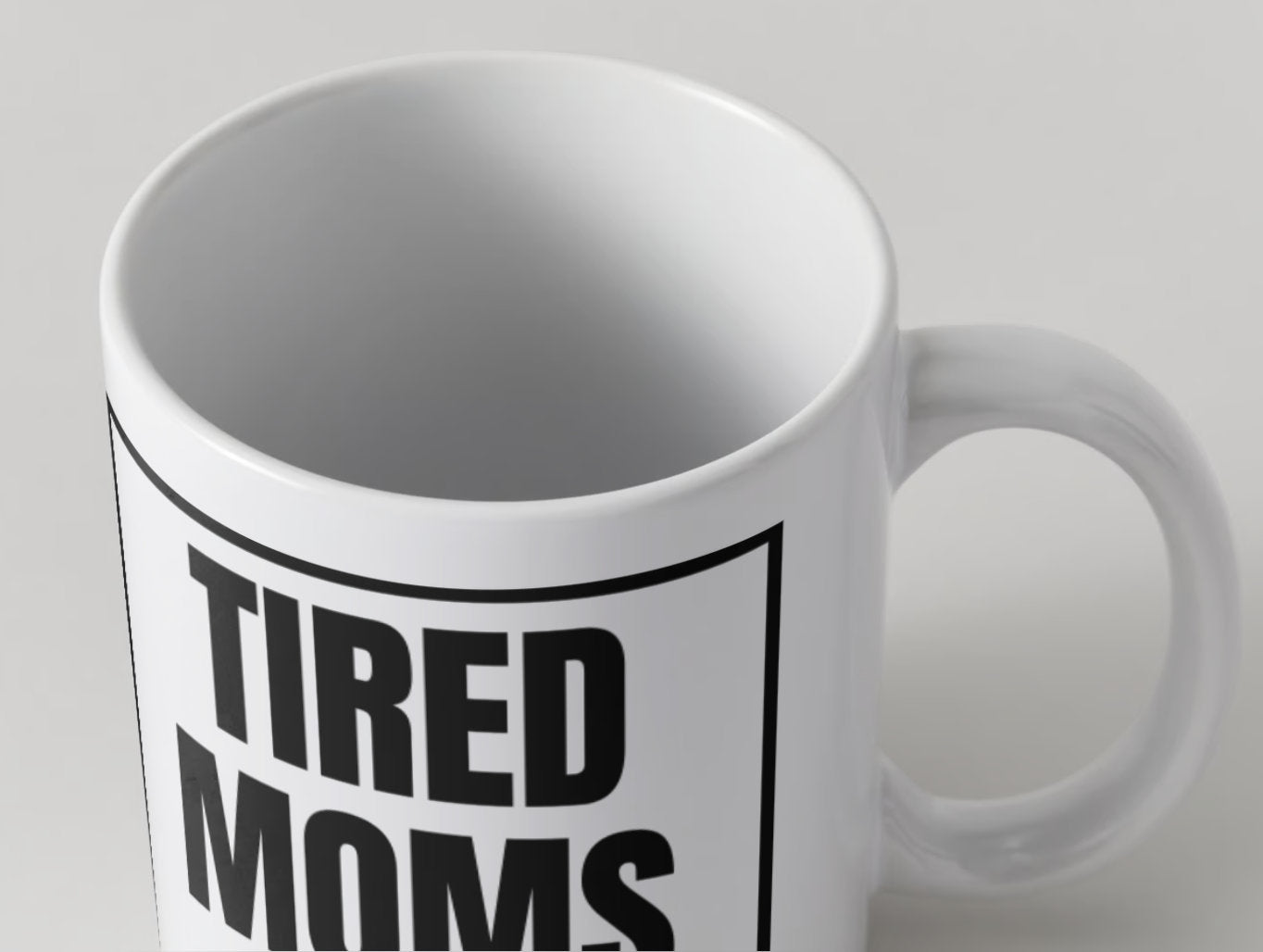 Tired Moms Club | Tasse | Attitude Candles Duftkerze minimalistisch Geschenk Geburtstag Arbeit Hochzeit Weihnachten Einweihung - CandleMadeInBerlin Attitude Candles Mugs